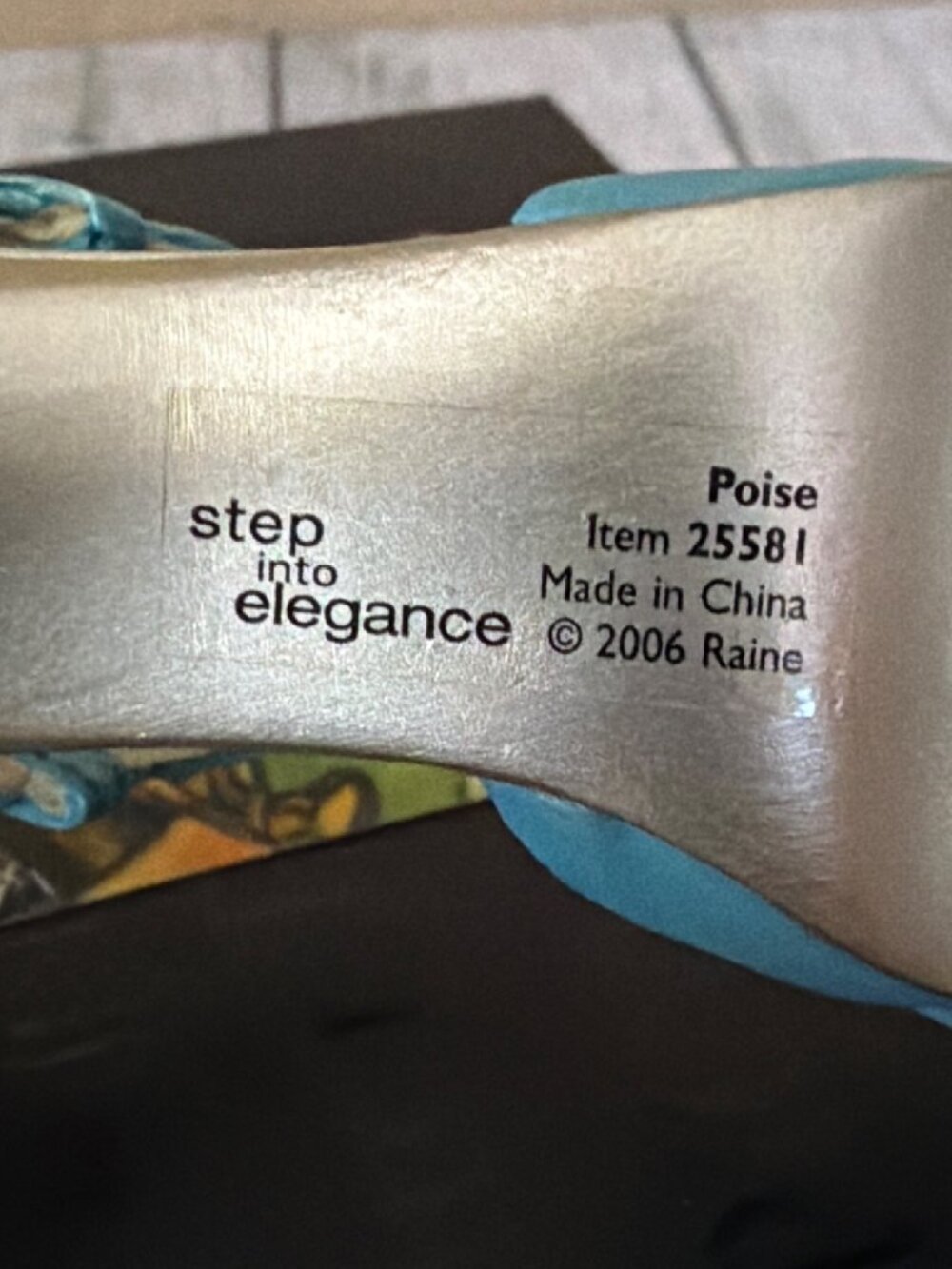 2006 Just the Right Shoe by Raine "Poise" Mini Shoe Figurine #25581 NEW w/Box - Picture 12 of 13